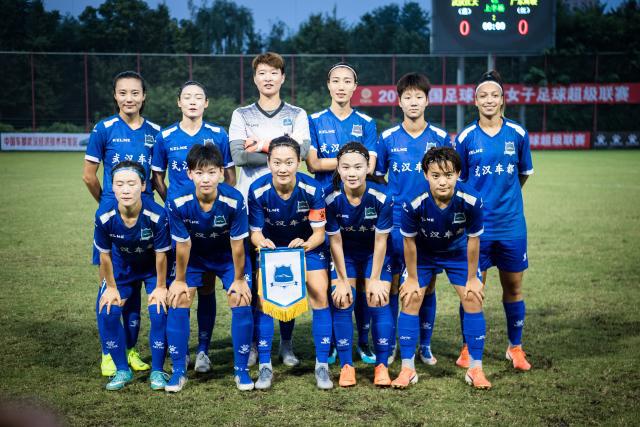 中国女排以3-2战胜泰国队进军亚运决赛，表现参差不齐